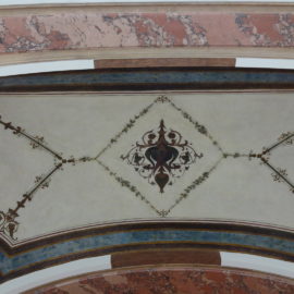Nach Restaurierung, neoklassische Deckenmalerei des 20. Jahrhundert