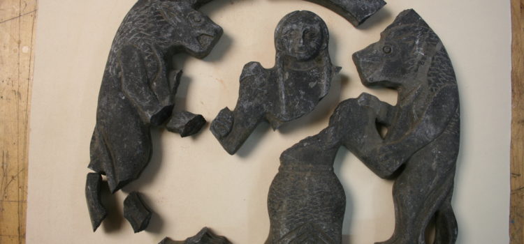 Vor Restaurierung, Mesopotamien, 3000 v. Chr. Figur aus Stein